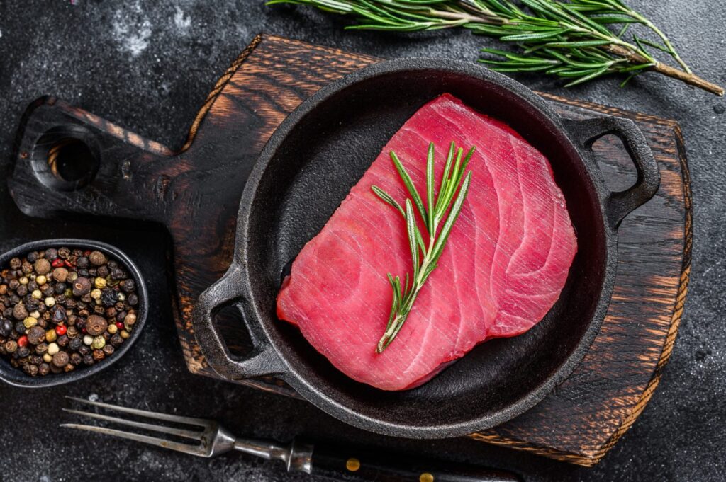 RAW TUNA